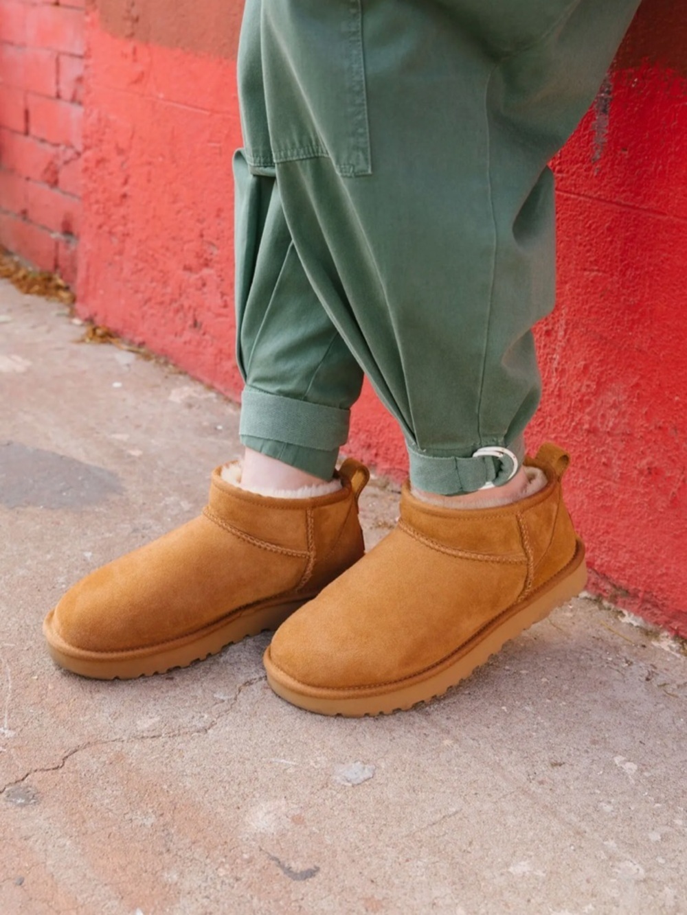 UGG Classic ultra mini boots tan Suede Shearling Lined Ankle short sz 7 - Picture 8 of 16